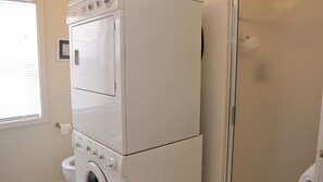 House, Multiple Beds (335 4th Ave)