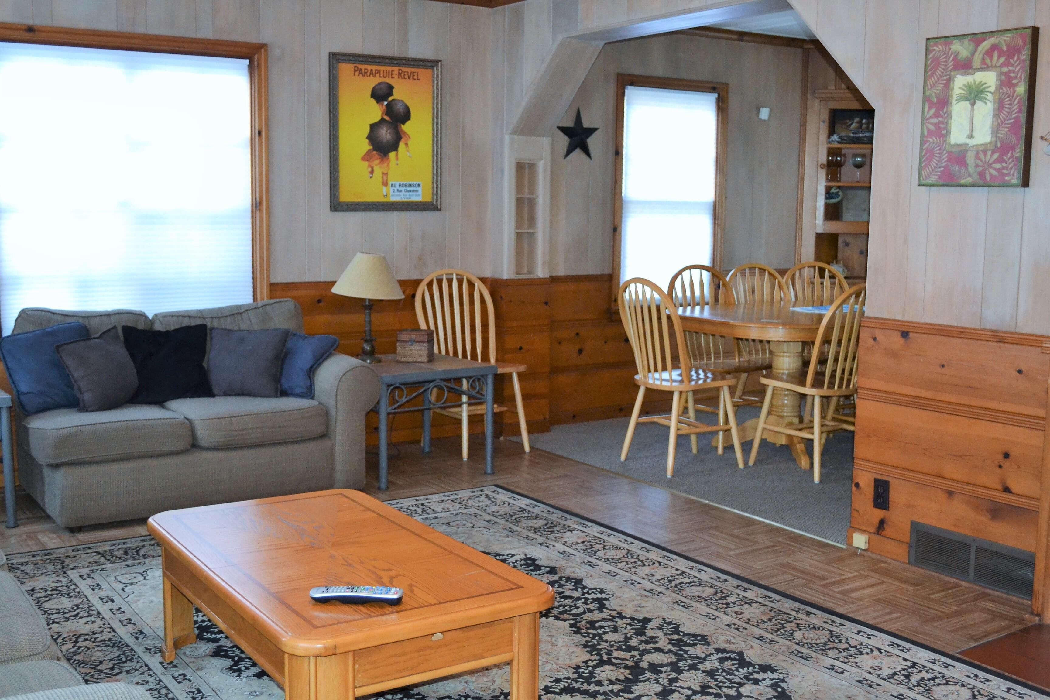 ハウス ベッド (複数台) (435 4th Ave) | リビングルーム | 暖炉