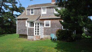 Talo, useita sänkyjä (435 4th Ave) | Ulkopuoli