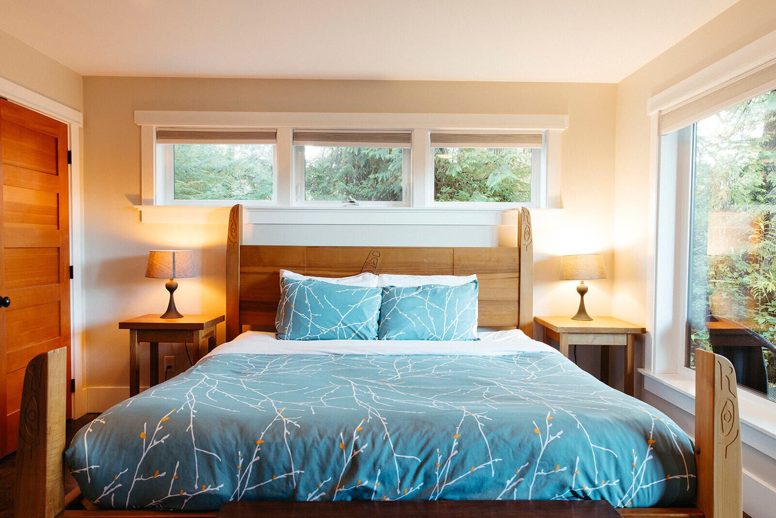3 habitaciones, tabla de planchar con plancha, wifi y ropa de cama 