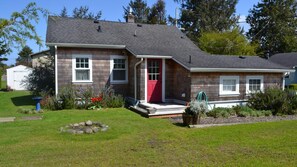 House, Multiple Beds (102 Spruce) | Exterior