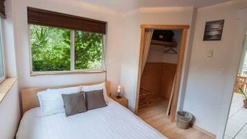 2 soverom, strykejern/-brett, wi-fi og sengetøy