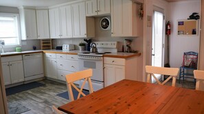 Private kitchen - 461 11th Avenue (Seaside)