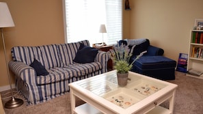 House, Multiple Beds (461 11th Avenue) | Living room