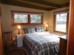 House, Multiple Beds (277 7th)