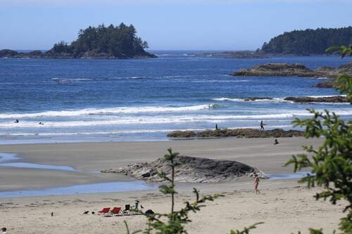 The Yacht House, Tofino B.C.