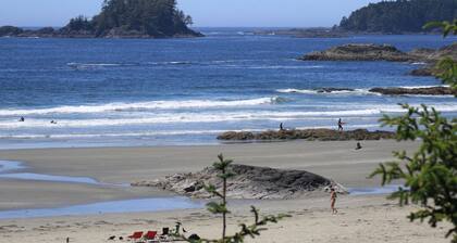 The Yacht House, Tofino B.C.
