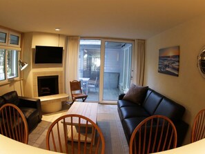 Télévision, cheminée