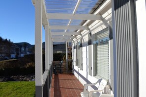 Maison, plusieurs lits (2338 S Edgewood St) | Balcon