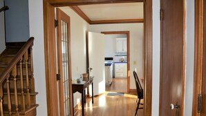 Huis, Meerdere bedden (2338 S Edgewood St) | Interieur