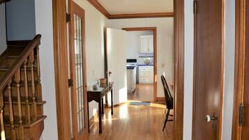 House, Multiple Beds (2338 S Edgewood St) | Interior