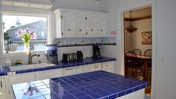 House, Multiple Beds (2338 S Edgewood St) | Private kitchen | Spices, paper towels