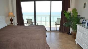 Standard Condo, 2 Bedrooms | Bed sheets