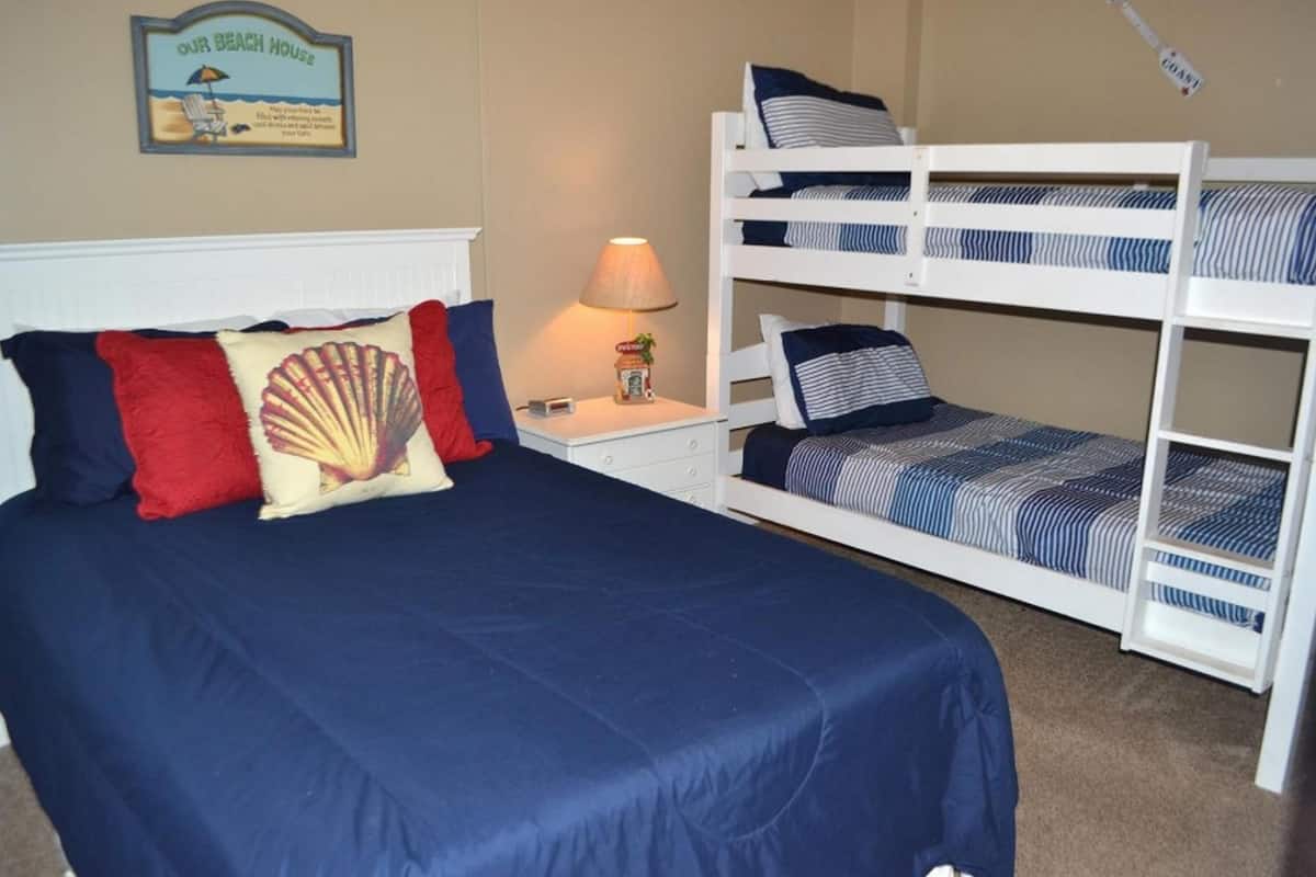 Condo, 2 Bedrooms | Bed sheets