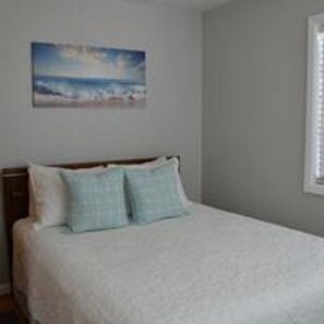 House, Multiple Beds (1881 Beach Dr) | 5 bedrooms - 1881 Beach Dr (Seaside)
