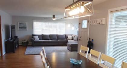 1881 Beach Dr
