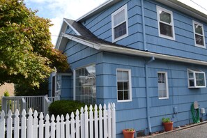 House, Multiple Beds (403 9th Ave) | Exterior
