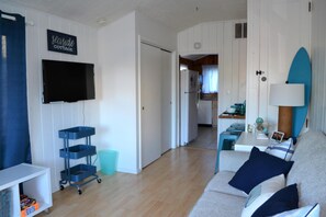 Ferienhaus, Mehrere Betten (131 4th Ave Unit B) | 1 Schlafzimmer, WLAN