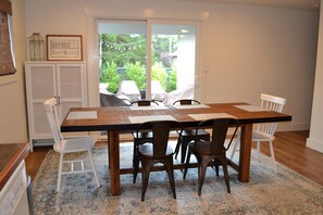 House, Multiple Beds (441 15th Ave) | Private kitchen