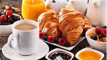 Petit déjeuner (12.50 EUR par personne)
