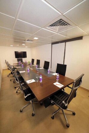 Meeting facility - The Zinc by The Fern (Bengaluru)