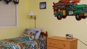 Unclassified image, 2 of 8, button - 263 16th Ave (Seaside)