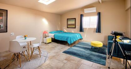 Large Private Oasis with Yard Space, Minutes to Downtown