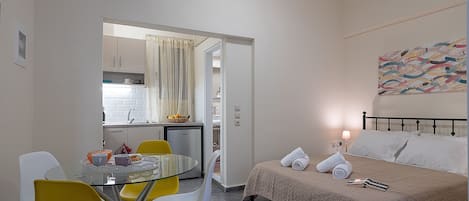 Kamar Keluarga, 1 Tempat Tidur Queen dengan tempat tidur Sofa, Bebas Asap Rokok, lantai dasar | 1 kamar tidur dan didekorasi berbeda-beda