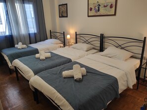 Luxury Apartment, 1 Bedroom, Balcony, Sea Facing | Individually decorated, individually furnished, laptop workspace