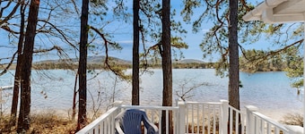 Lakefront home with private beach, access to dock/fishing/kayaks/boat slip