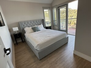 3 chambres, fer et planche à repasser, accès au Wi-Fi (inclus)