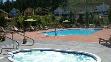 Piscine extérieure, piscine chauffée