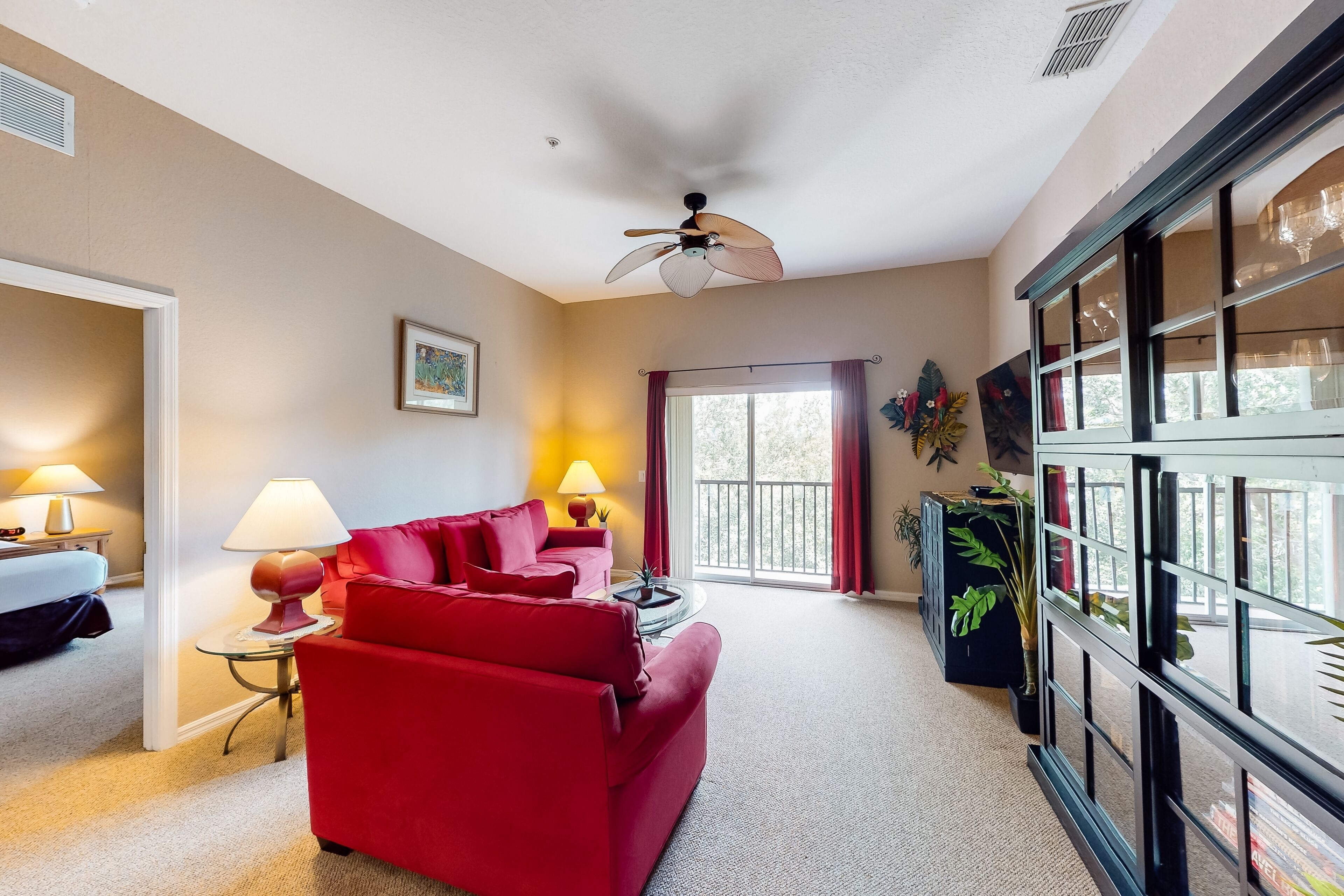 Snowbird-friendly resort condo with private balcony, pool & hot tub - near parks