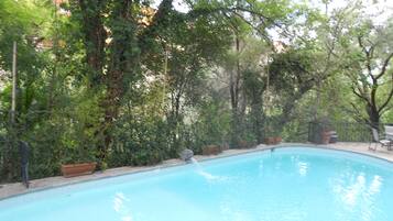 Alberca al aire libre