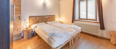 4 habitaciones, wifi gratis y ropa de cama