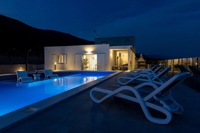Villa Olive`s secret 