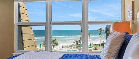 2 bedrooms, iron/ironing board, internet, bed sheets