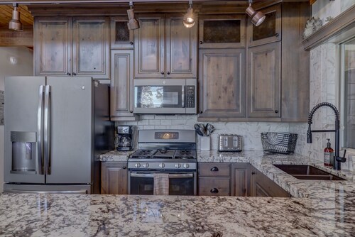 Cozy Brian Head Cabin Near Ski Resorts, Bike Trails, and National Forests