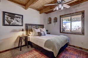 6 Schlafzimmer, Schreibtisch, kostenloses WLAN, Bettwäsche