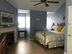 Luxe tweepersoonskamer, en-suite badkamer, uitzicht op zee (Eagle View) | 1 slaapkamer