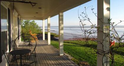 Cresthaven By the Sea