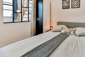2 bedrooms, iron/ironing board, WiFi, bed sheets - New apartment near Jardin Du Luxembourg (Paris)
