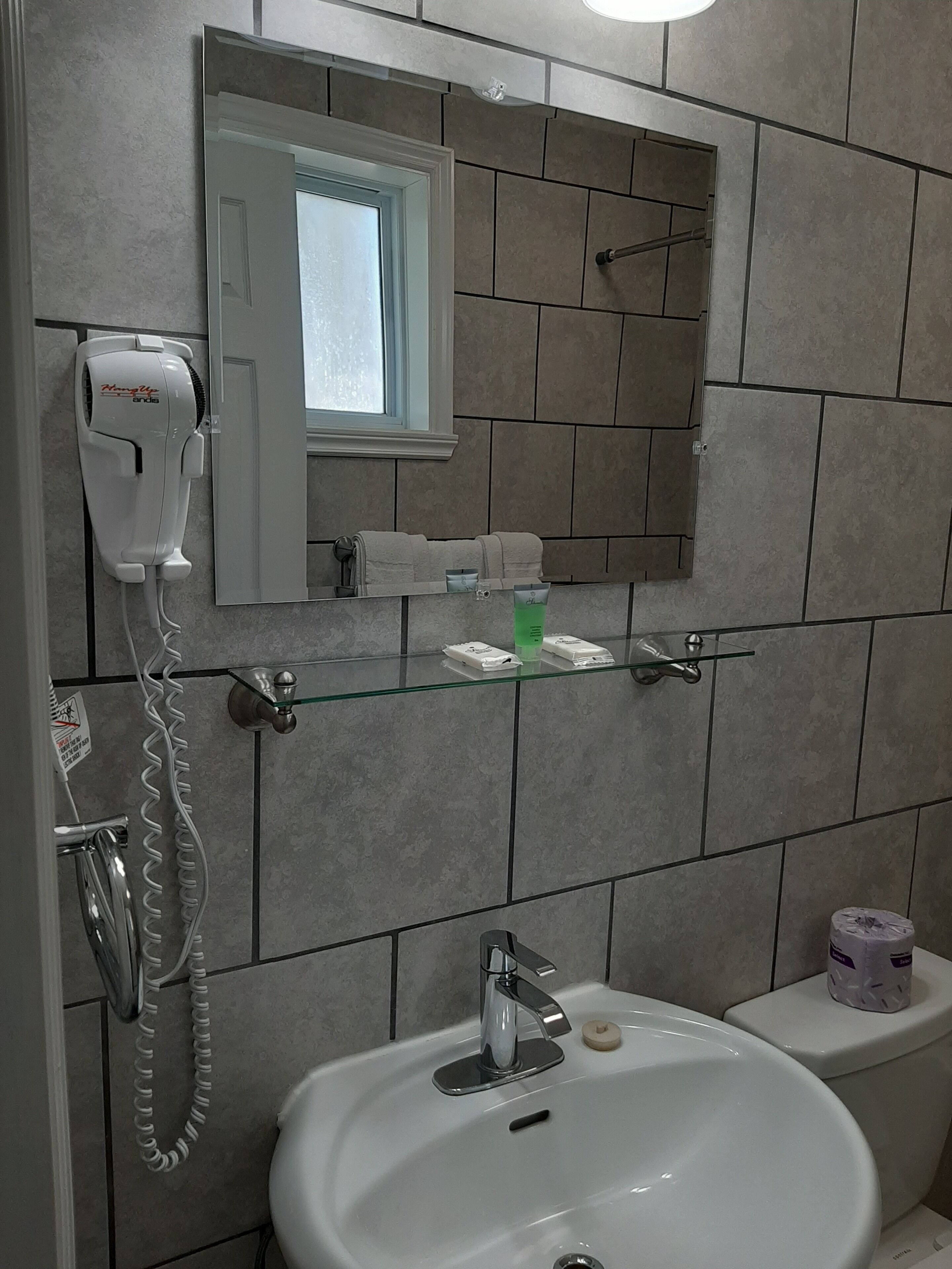 Single Room | Bathroom