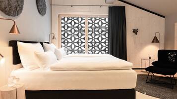 Soundproofing, free cots/infant beds, free WiFi, bed sheets