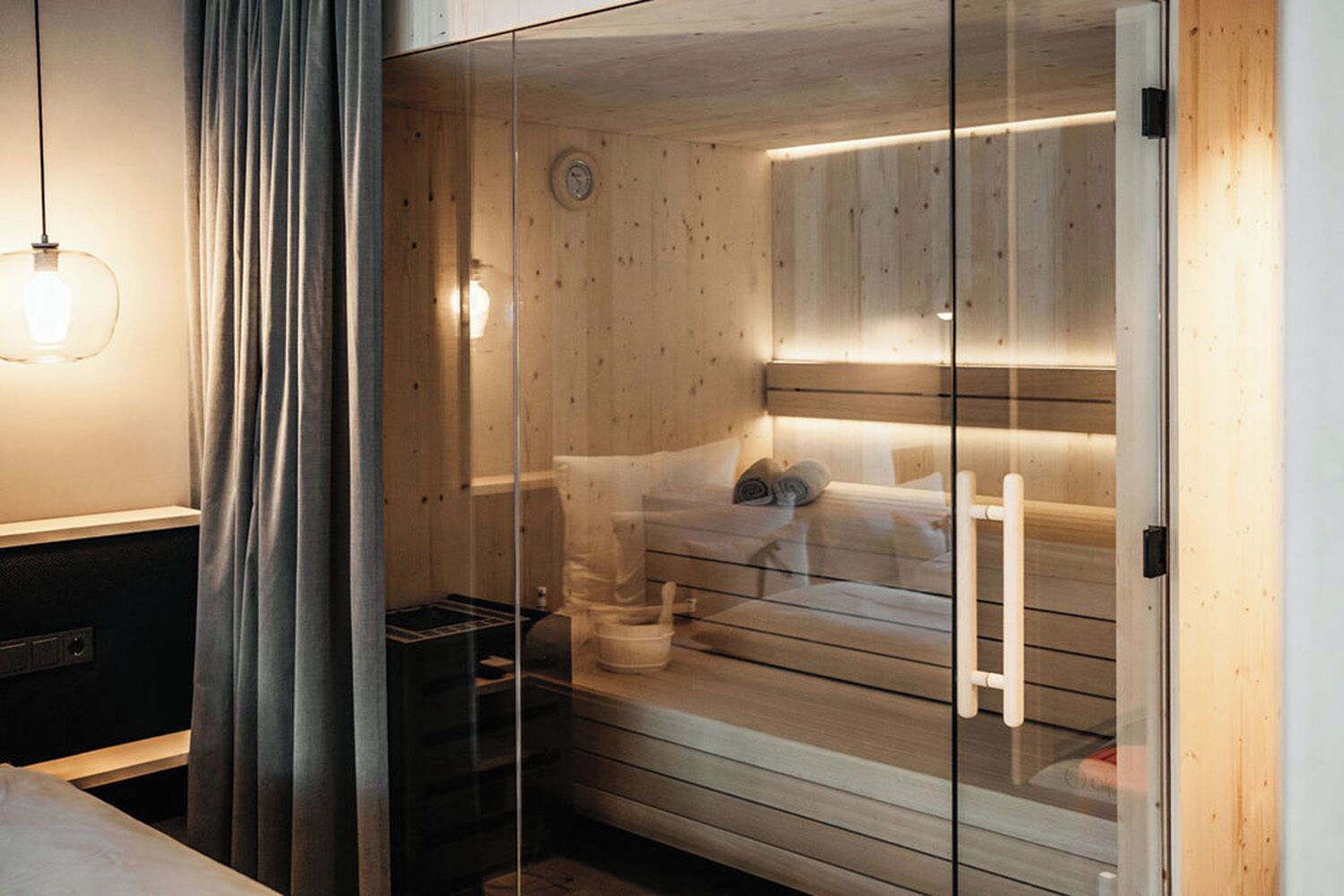 Junior Suite "Bruders" with Garden View | Soundproofing, WiFi (free), bed sheets