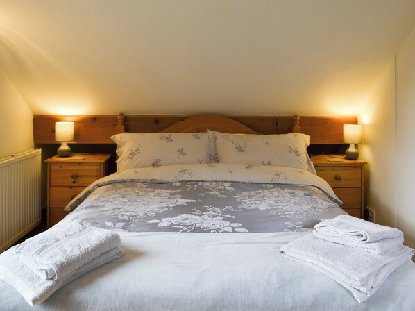 4 quartos, Wi-Fi de cortesia, roupa de cama