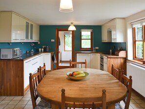 Unclassified image, 3 of 14, button - 3 bedroom accommodation in Elsing, near Dereham (Elsing, near Dereham)