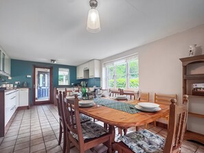 Dining - 4 bedroom accommodation in Elsing, near Dereham (Elsing, near Dereham)