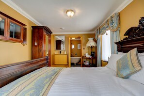 Deluxe Double Room | Egyptian cotton sheets, premium bedding, blackout drapes, free WiFi
