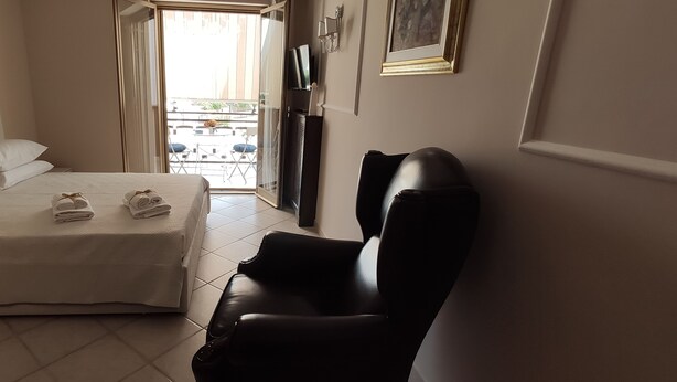 Superior Double or Twin Room, City View (1) - Gioia Rooms (Trani)
